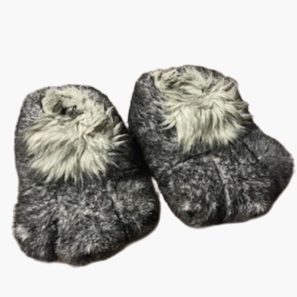 Slippers . "Big Foot" . Listed as "One Size Fits Most" . Pre Owned - Picture 1 of 4